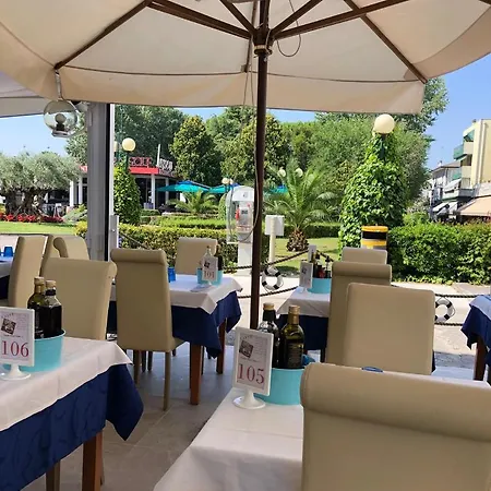 ホテル Adriatico ビビオーネ