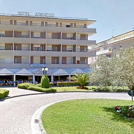 Adriatico فندق